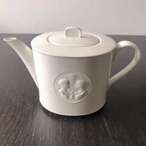 KPM Arkadia Vintage Porcelain Teapot